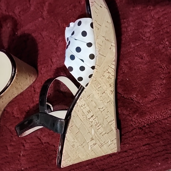 Liz Claiborne wedge heel shoes - Picture 5 of 6